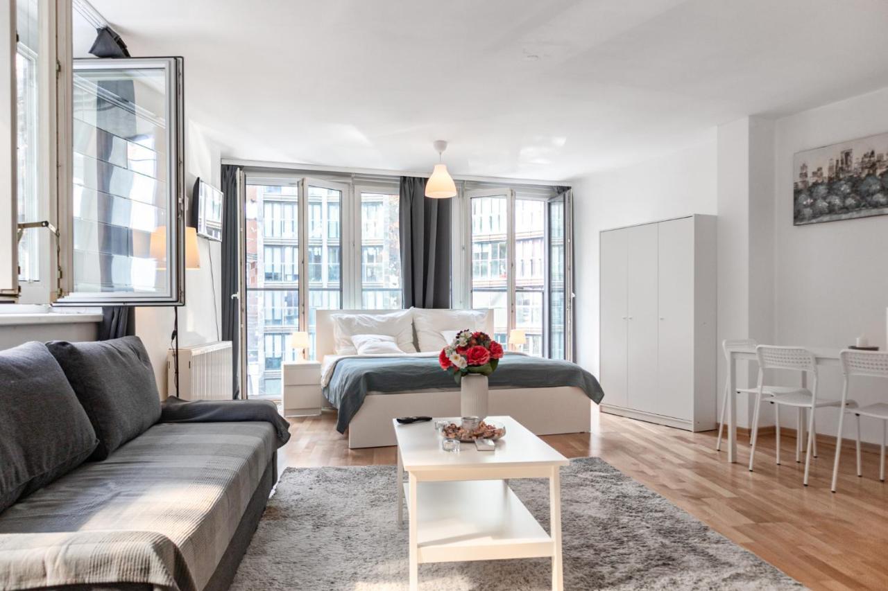 Gasometer Apartment - Designer Building With Amazing View Wien Eksteriør billede