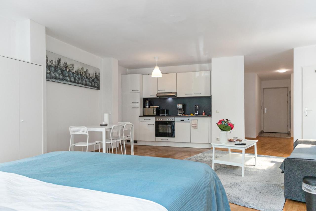 Gasometer Apartment - Designer Building With Amazing View Wien Eksteriør billede