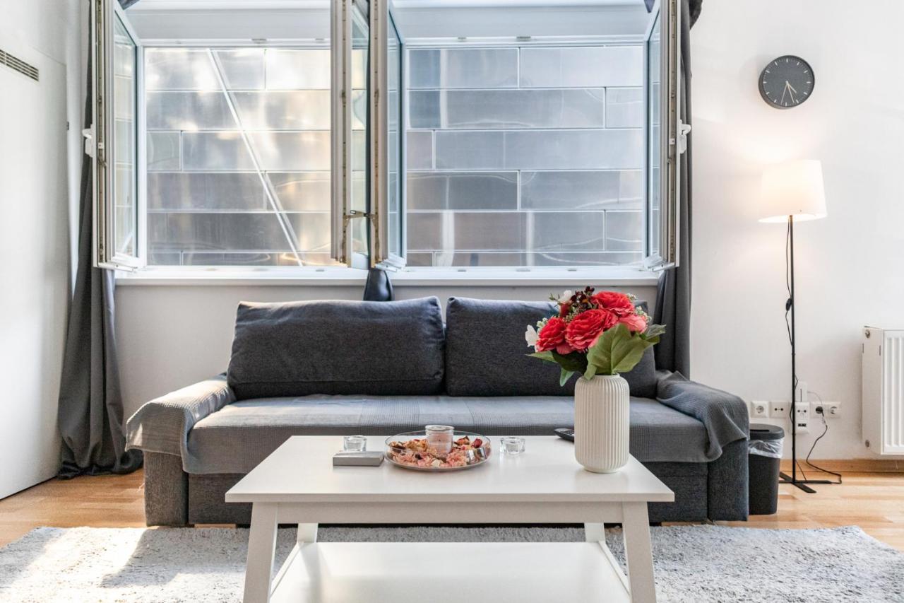 Gasometer Apartment - Designer Building With Amazing View Wien Eksteriør billede